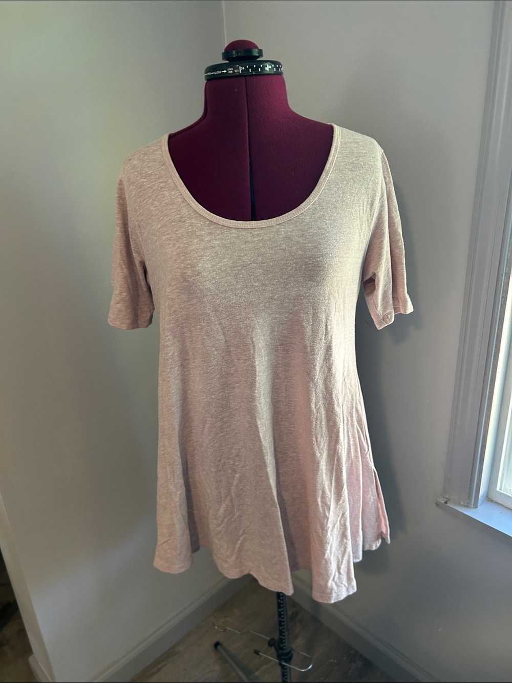 LuLaRoe Scoop Neck Short Sleeve Tunic in Light Taupe